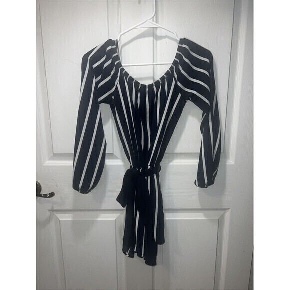 Forever 21 Navy and White Striped Off The Shoulder Long Sleeve Romper Size Small - Picture 2 of 6